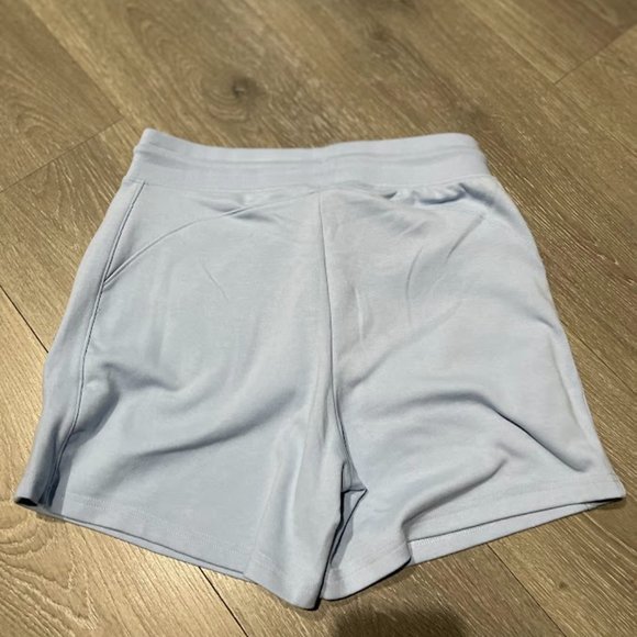 COPY - Alphalete Women's Core Shorts | Baby Blue | Size Medium - Picture 4 of 9